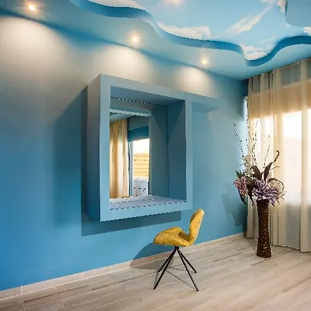 Haven Beach Boutique פליראקי