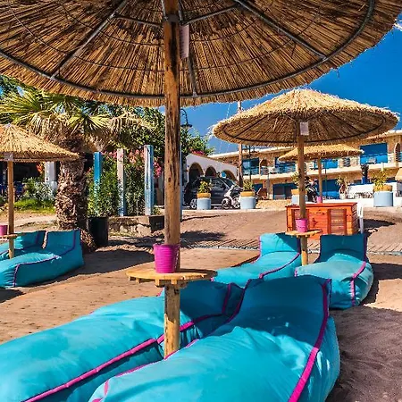 מלון Haven Beach Boutique 4*